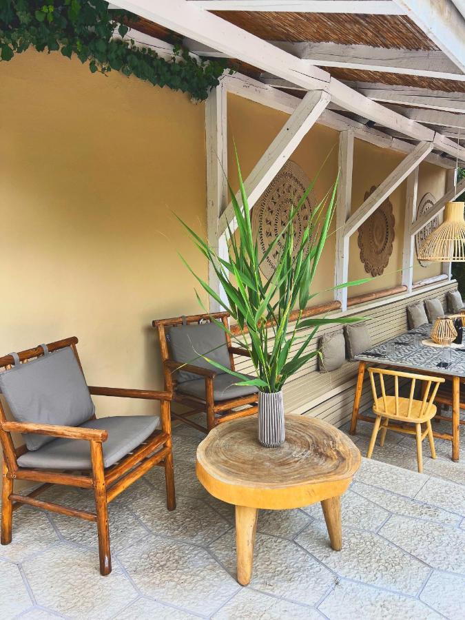 לוזנטס Friends Family Hotel מראה חיצוני תמונה