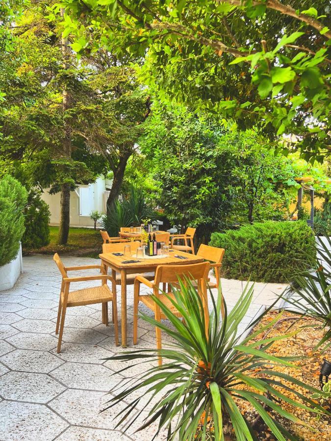 לוזנטס Friends Family Hotel מראה חיצוני תמונה